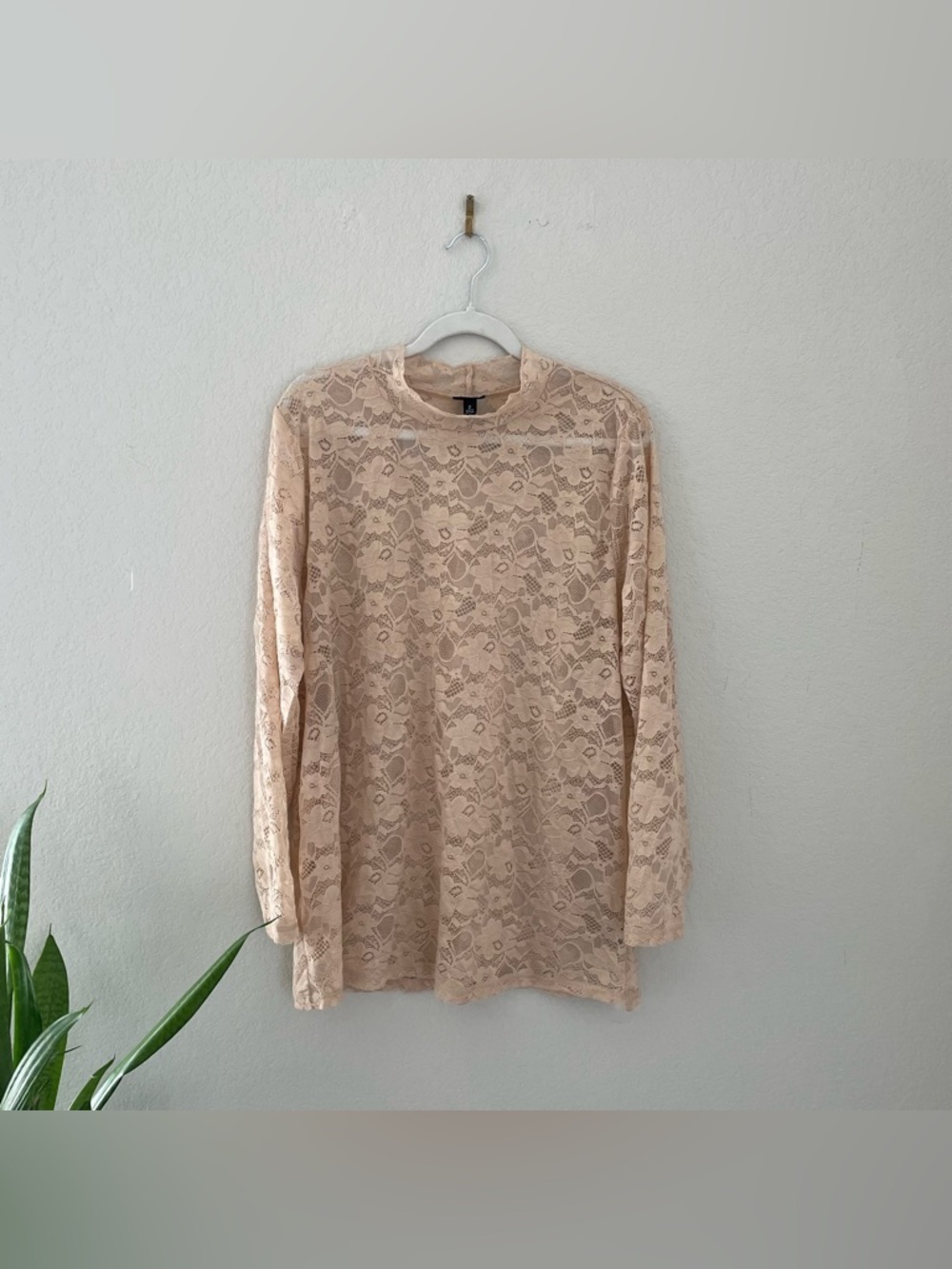 Torrid Nude Lace Layer Top Long Sleeve Size 2